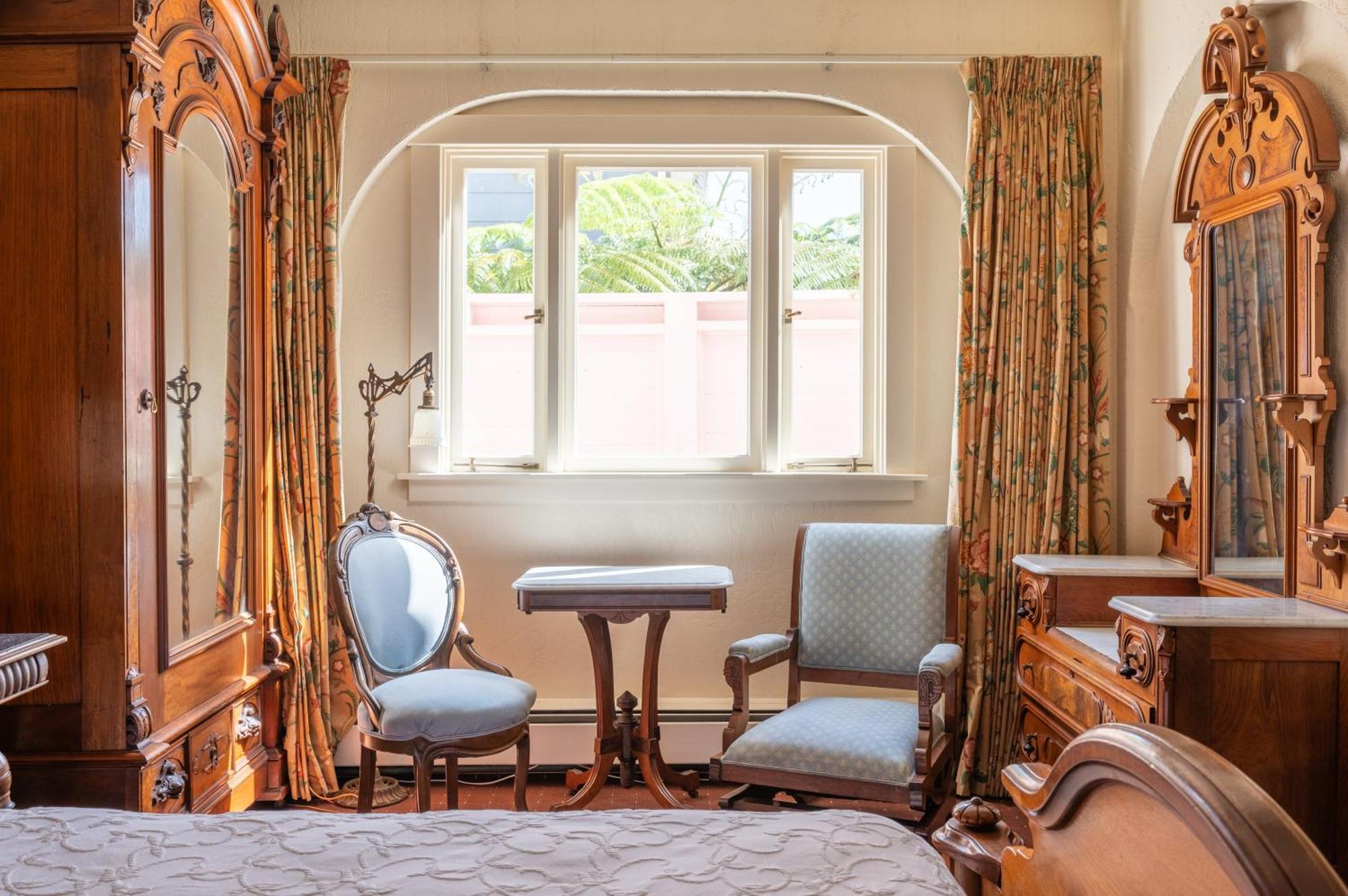 Martine Inn Pacific Grove Esterno foto