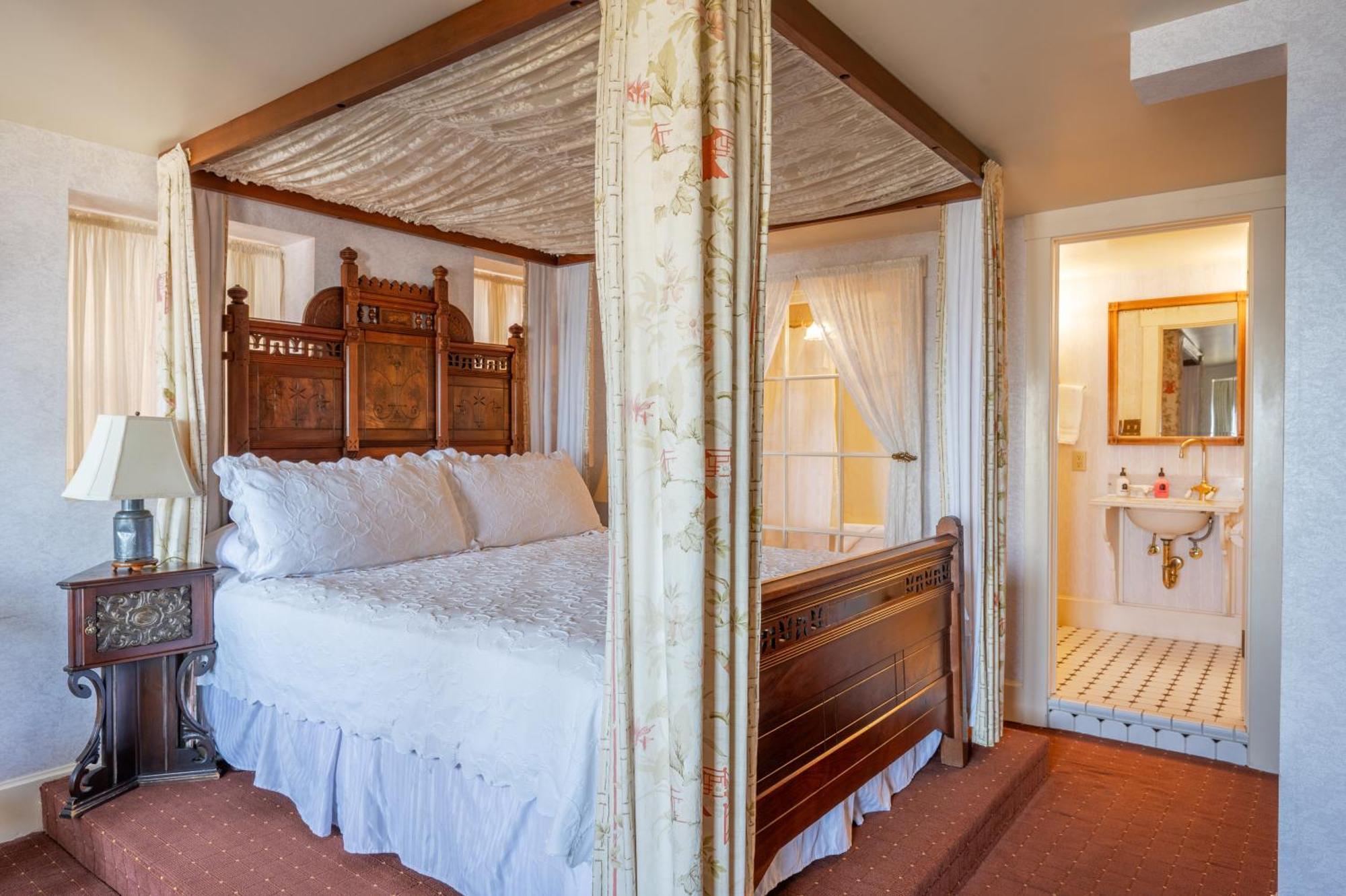 Martine Inn Pacific Grove Esterno foto